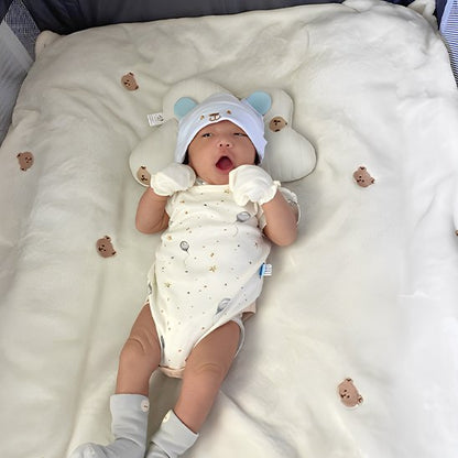Couverture bébé dans le lit de bébé