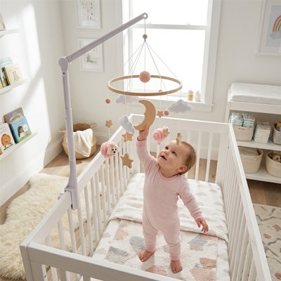 Mobile pour bébé mouton structure en bois
